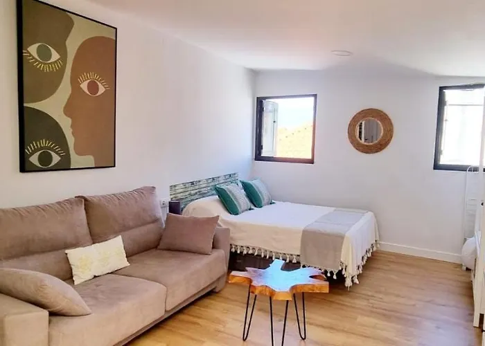 Estudio Renovado En El Centro Historico Vigo